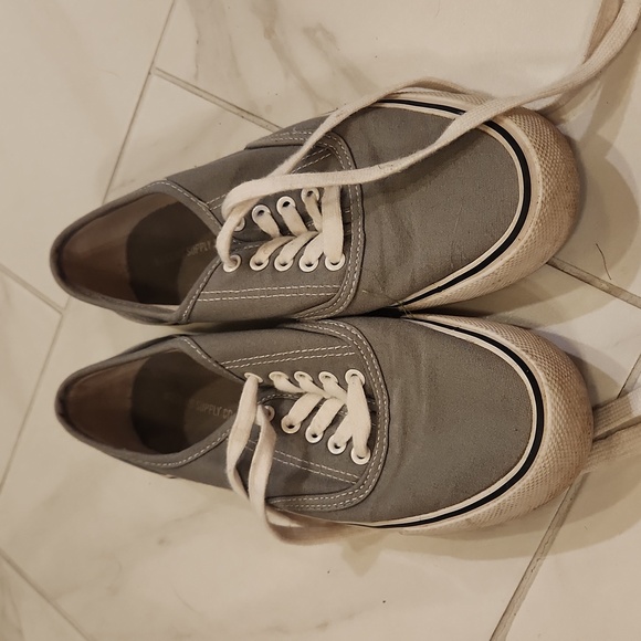 DONATION SALE, BOGO FREE Mossimo grey sneakers - Picture 1 of 3